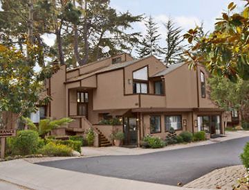 Howard Johnson Monterey Buitenkant foto